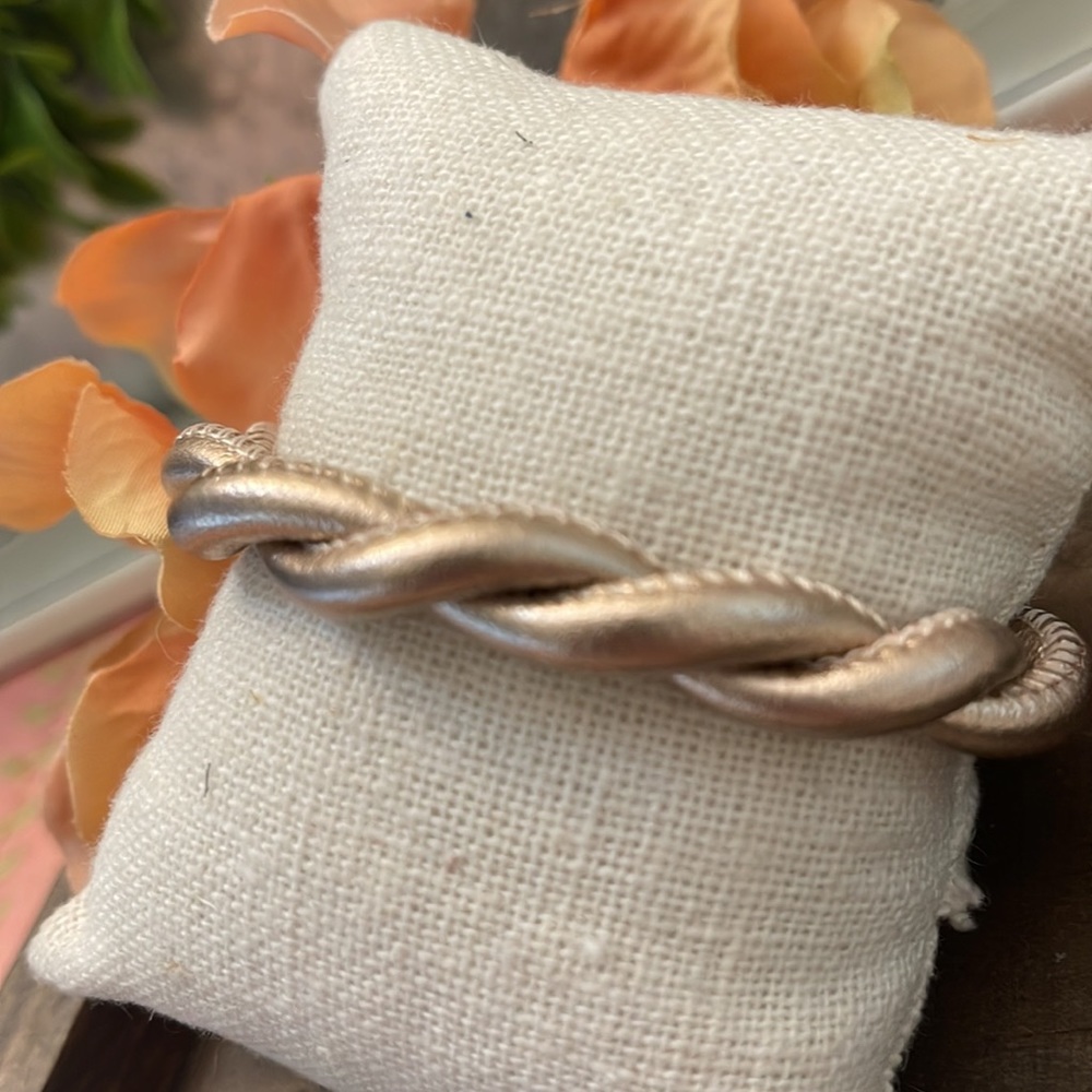 JBloom Soft Cream Twisted Leather Wrap - Picture 2 of 4